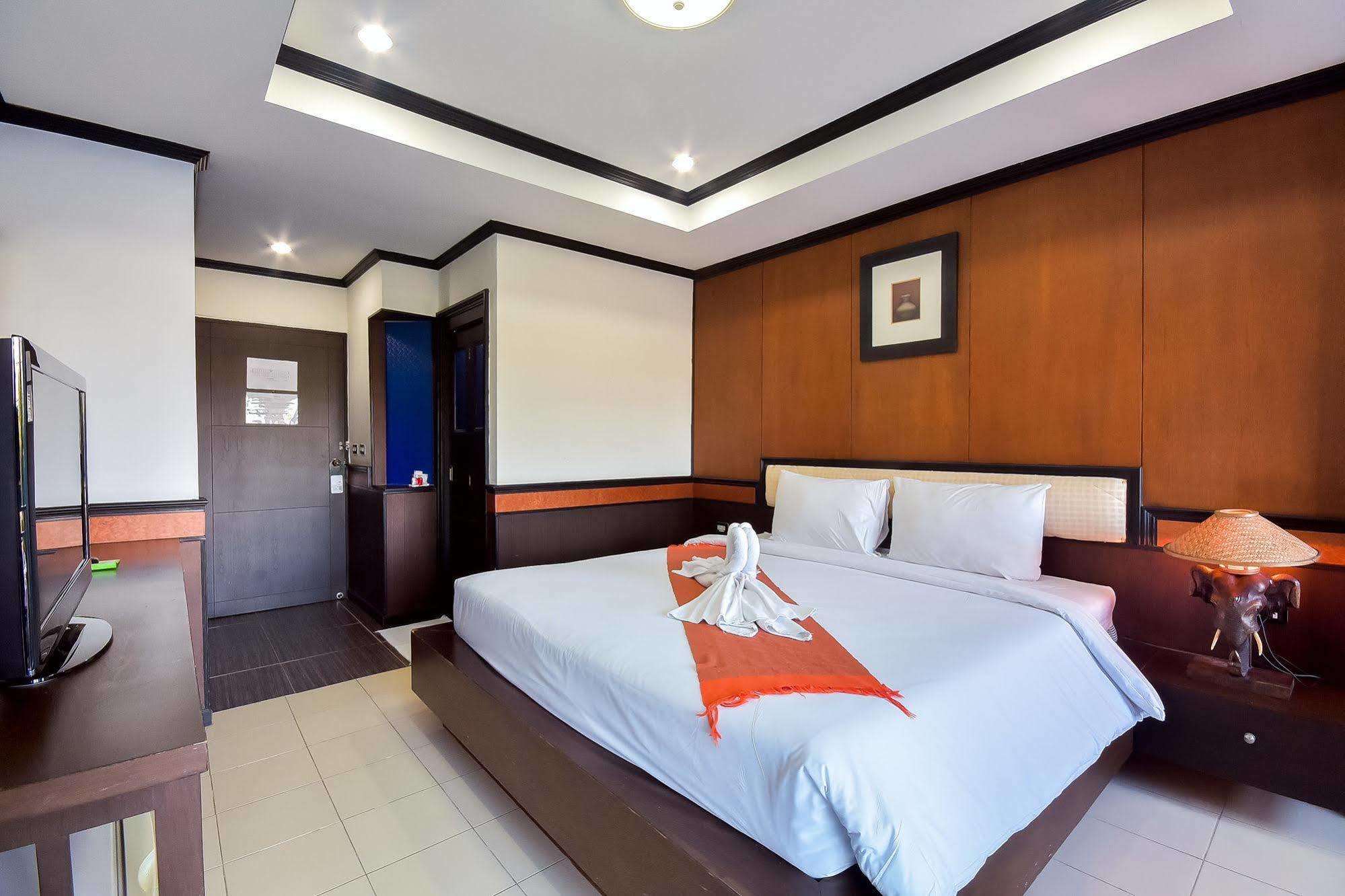 Season Palace Huahin Hotel Cha-Am Exterior photo